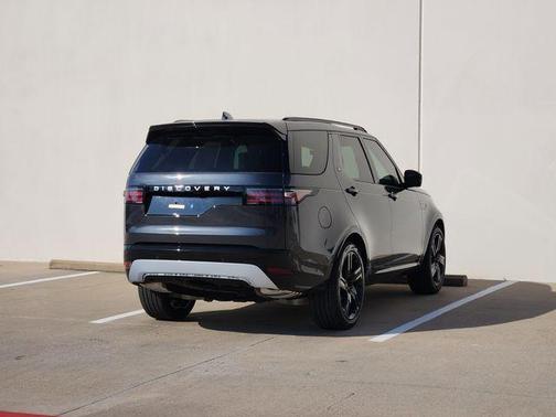Carpathian Grey 2026 Land Rover Discovery GEMINI EDITION