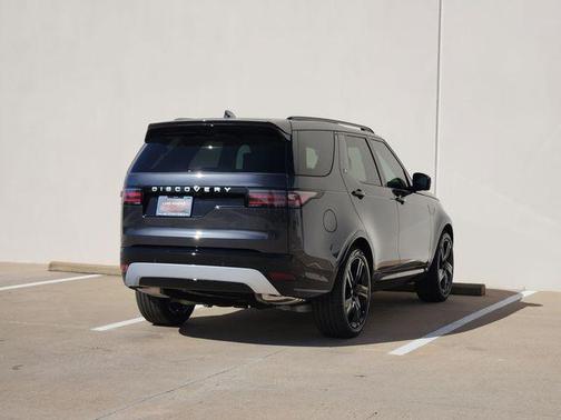 Carpathian Grey 2026 Land Rover Discovery GEMINI EDITION