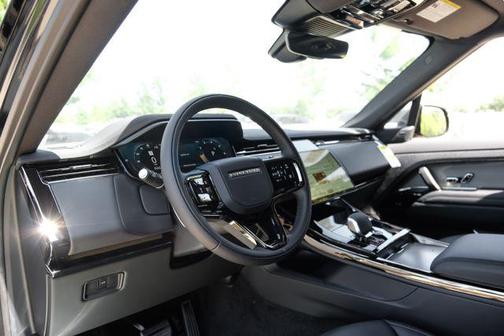 Santorini Black 2026 Land Rover Range Rover Sport P400 Dynamic SE