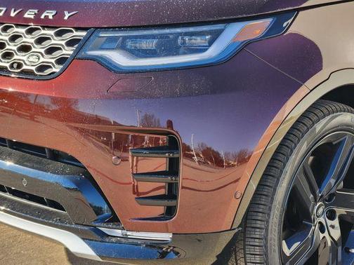 Sedona Red 2026 Land Rover Discovery GEMINI EDITION