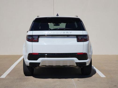 Fuji White 2025 Land Rover Discovery Sport S