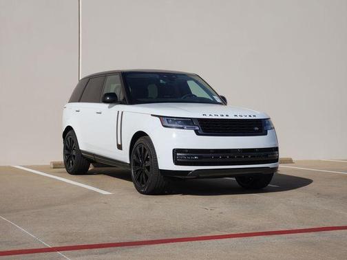 Fuji White 2026 Land Rover Range Rover P400 SE