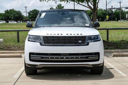Fuji White 2026 Land Rover Range Rover P400 SE