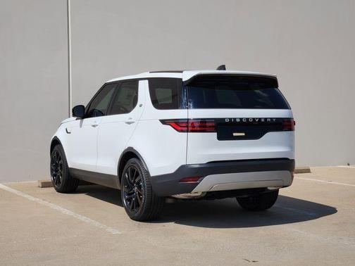 Fuji White 2025 Land Rover Discovery P300 S