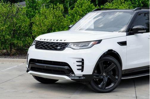 Fuji White 2025 Land Rover Discovery P360 Dynamic SE