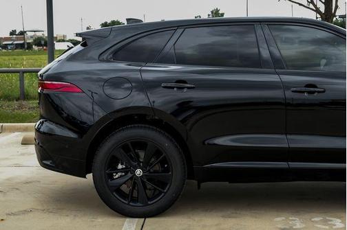 Santorini Black 2026 Jaguar F-PACE P250 R-Dynamic S