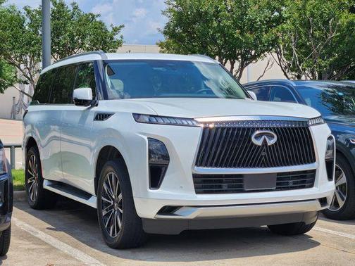 Radiant White 2025 INFINITI QX80 SENSORY