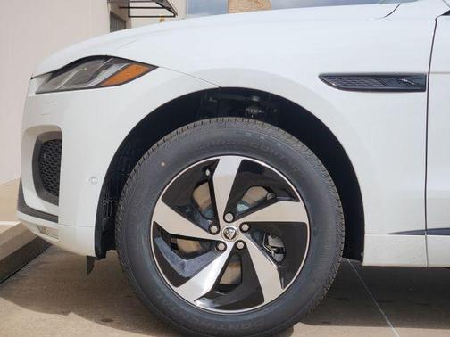 Fuji White 2026 Jaguar F-PACE P250 R-Dynamic S