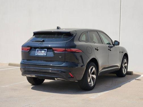 Santorini Black 2026 Jaguar F-PACE P250 R-Dynamic S