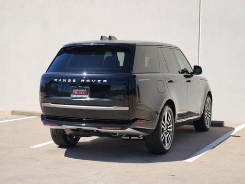 Santorini Black 2026 Land Rover Range Rover P530 SE