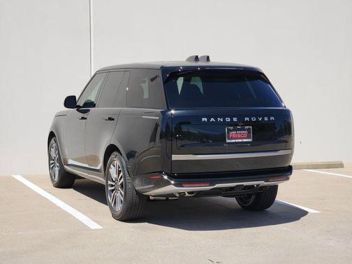 Santorini Black 2026 Land Rover Range Rover P530 SE