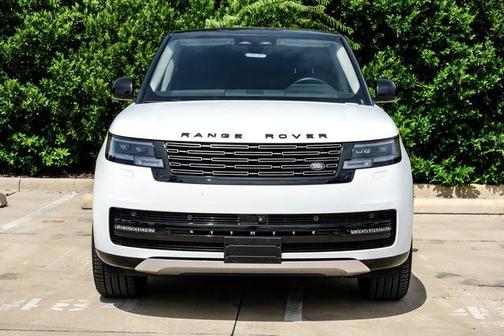 Fuji White 2024 Land Rover Range Rover P400 SE