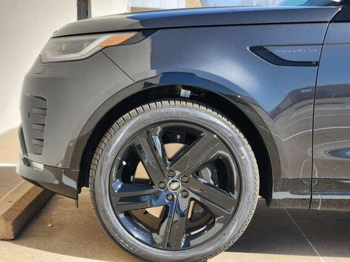 Carpathian Grey 2026 Land Rover Discovery GEMINI EDITION