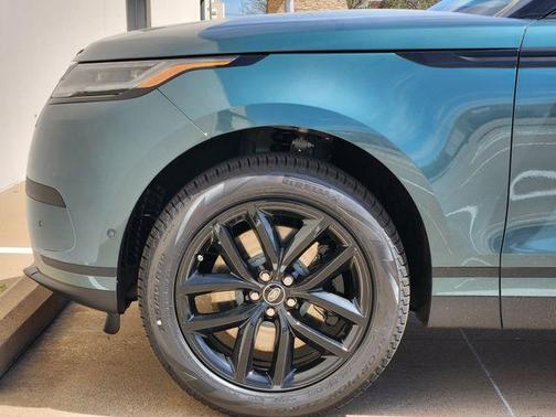 Giola Green 2026 Land Rover Range Rover Velar P250 S