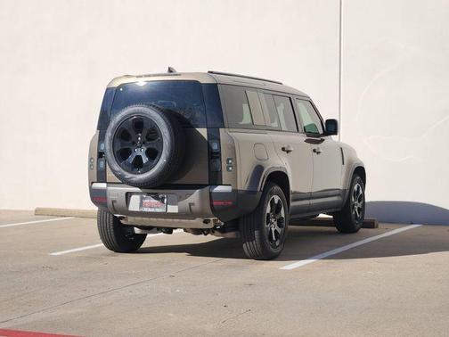 Gondwana Stone 2026 Land Rover Defender 110 S