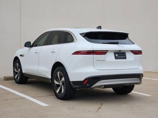 Fuji White 2023 Jaguar F-PACE S