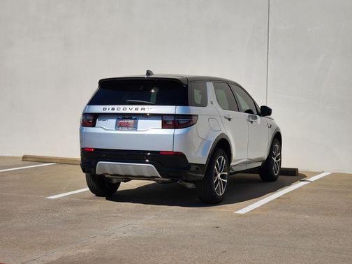 Hakuba Silver 2026 Land Rover Discovery Sport LANDMARK