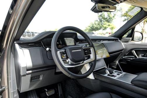 Charente Grey 2027 Land Rover Range Rover SE