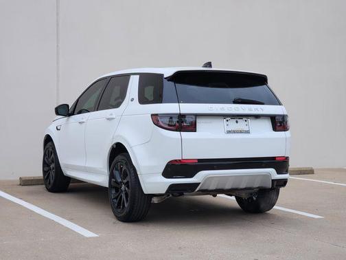Fuji White 2025 Land Rover Discovery Sport S