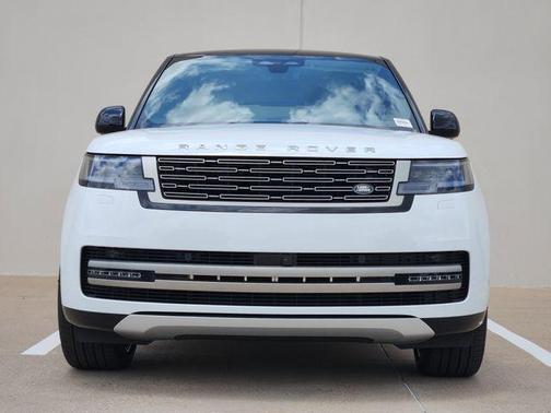 Fuji White 2026 Land Rover Range Rover P530 SE 7 Seat