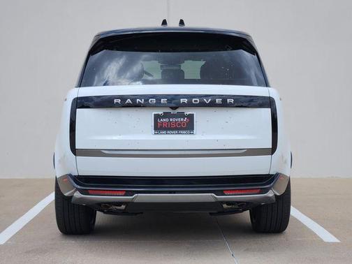 Fuji White 2026 Land Rover Range Rover P530 SE 7 Seat