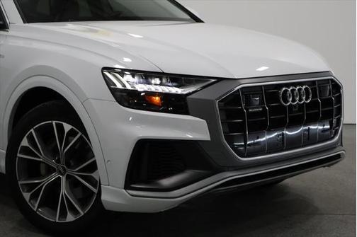 2023 Audi Q8 55 Premium Plus