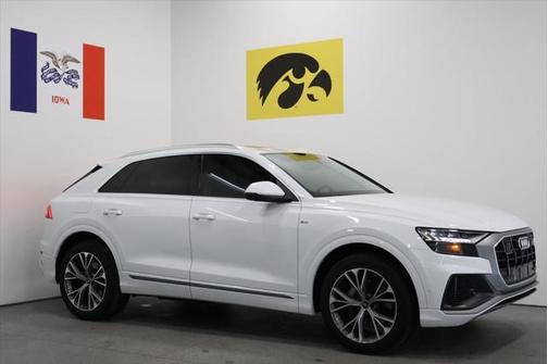 2023 Audi Q8 55 Premium Plus