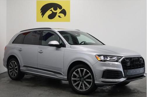 2022 Audi Q7 45 Premium Plus