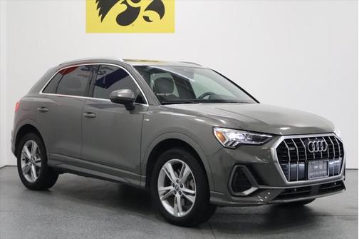 2019 Audi Q3 2.0T S line Premium Plus