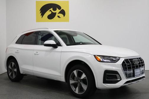 2023 Audi Q5 40 Premium Plus