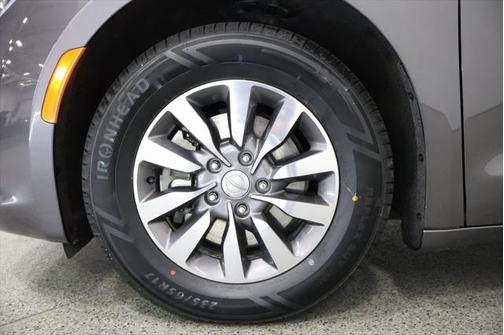2019 Chrysler Pacifica Hybrid Touring L