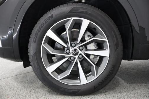 2024 Audi Q5 45 S line Prestige