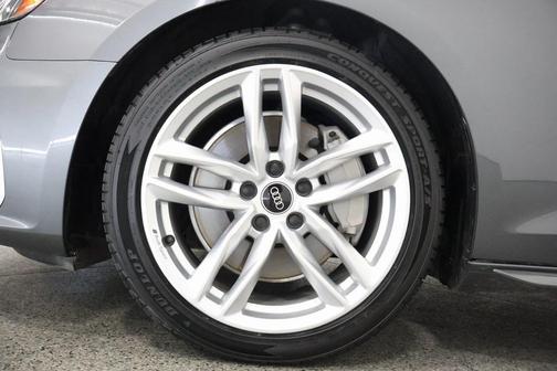 2022 Audi A4 45 S line Premium Plus