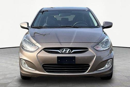 2012 Hyundai Accent SE
