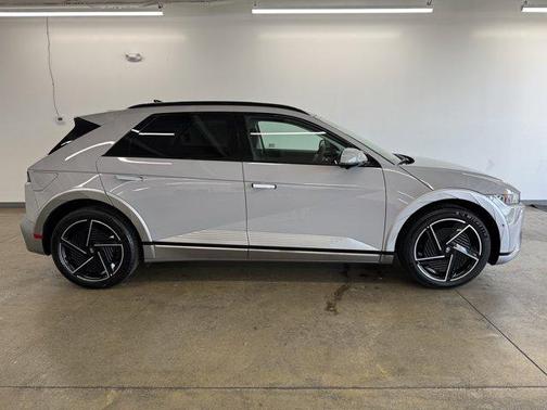 2025 Hyundai IONIQ 5 Limited