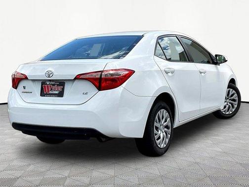 Super White 2017 Toyota Corolla L