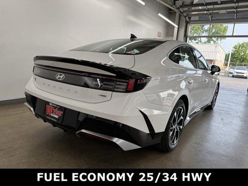2025 Hyundai SONATA SEL