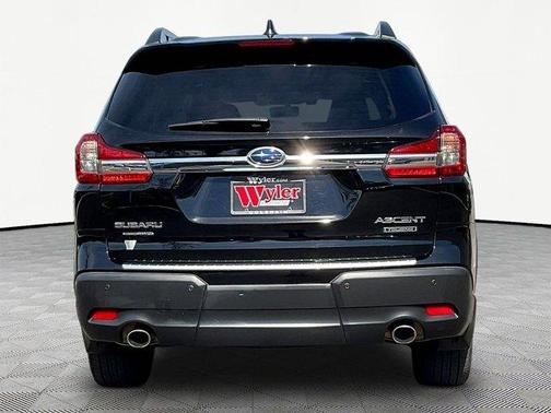 Crystal Black Silica 2022 Subaru Ascent Touring 7-Passenger