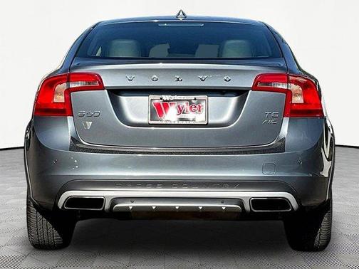 Gray Metallic 2016 Volvo S60 Cross Country T5 Platinum