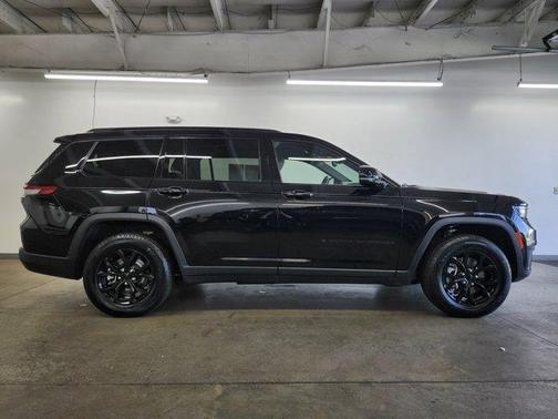 2024 Jeep Grand Cherokee L Laredo