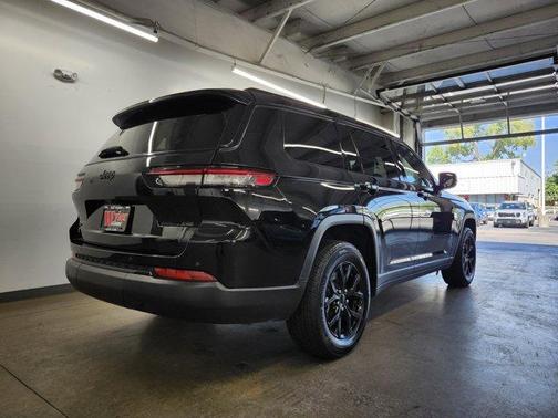 2024 Jeep Grand Cherokee L Laredo