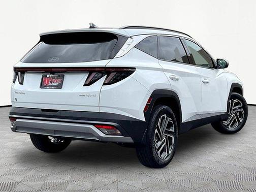 Pearl 2026 Hyundai TUCSON Hybrid Limited