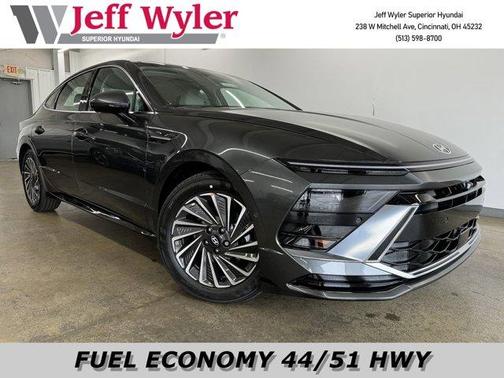 2025 Hyundai SONATA Hybrid Limited
