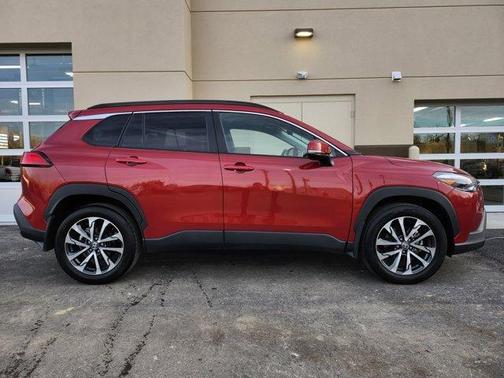 2023 Toyota Corolla Cross XLE