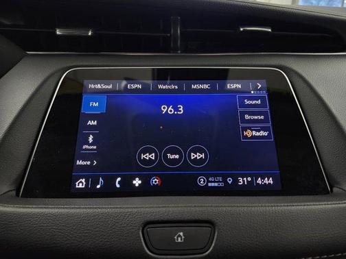 2022 Cadillac XT4 Premium Luxury