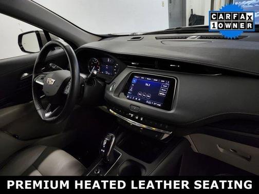 2022 Cadillac XT4 Premium Luxury