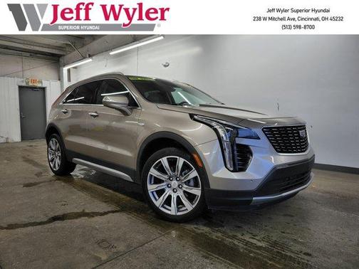 2022 Cadillac XT4 Premium Luxury