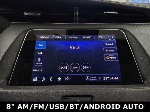 2022 Cadillac XT4 Premium Luxury