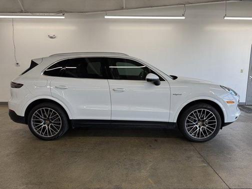 2019 Porsche Cayenne E-Hybrid Base