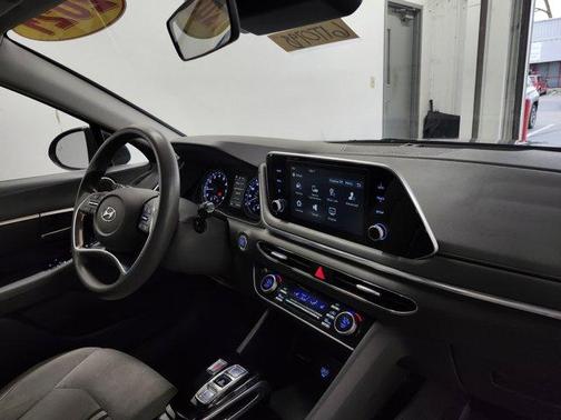 2021 Hyundai SONATA SEL